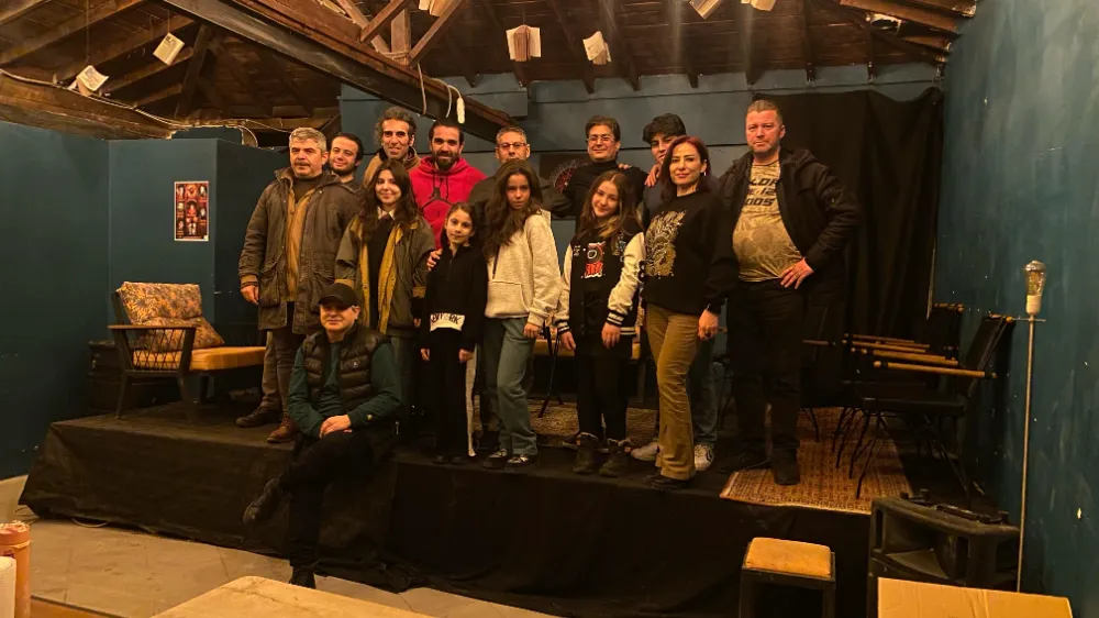 Yetişkin ve Çocuklar Aynı Sahnede!